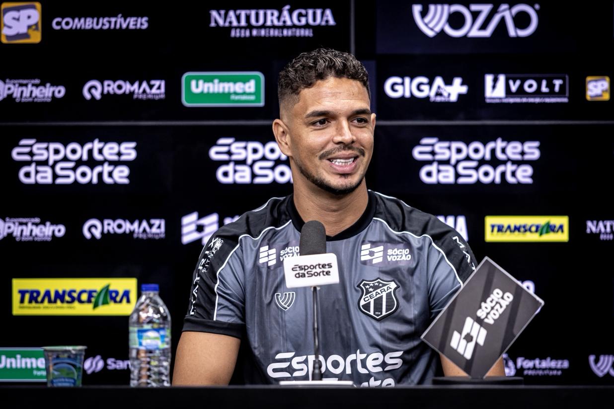 Bruno Ferreira projeta duelo com o Inter e fala da importância da torcida: “Ela sabe todos os jogos que ganhou para a gente"