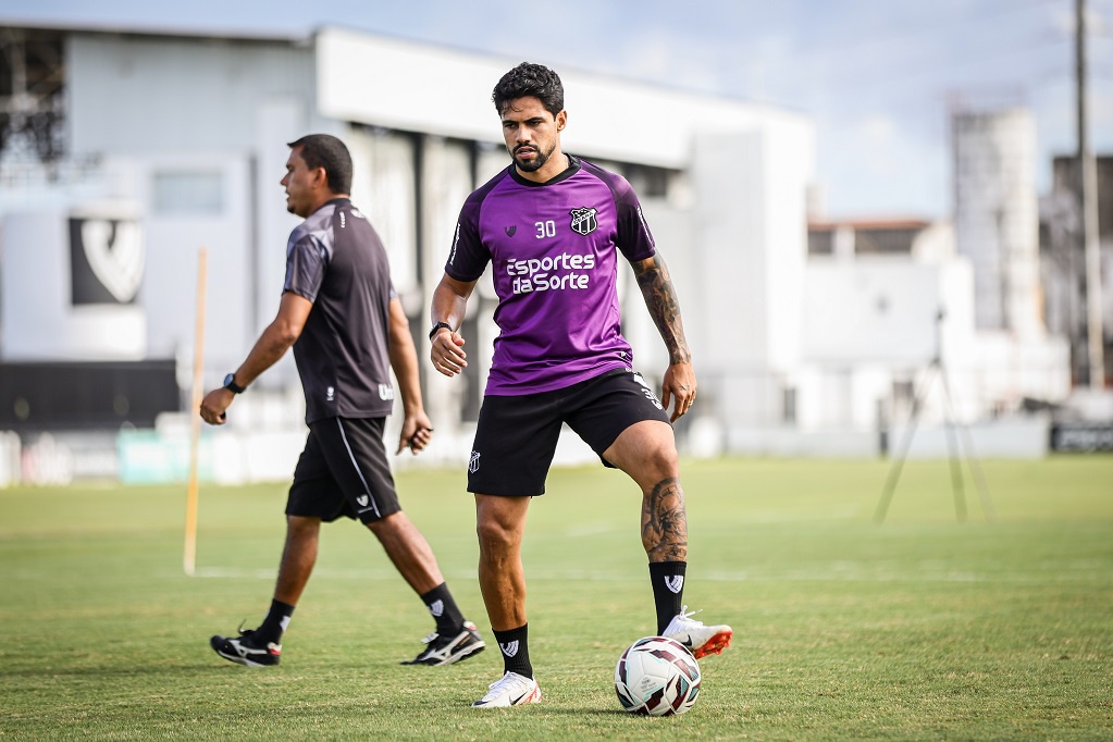 Bryan Borges fala sobre sua chegada ao Time do Povo e a motivação de vestir a camisa alvinegra: “Expectativa lá em cima”