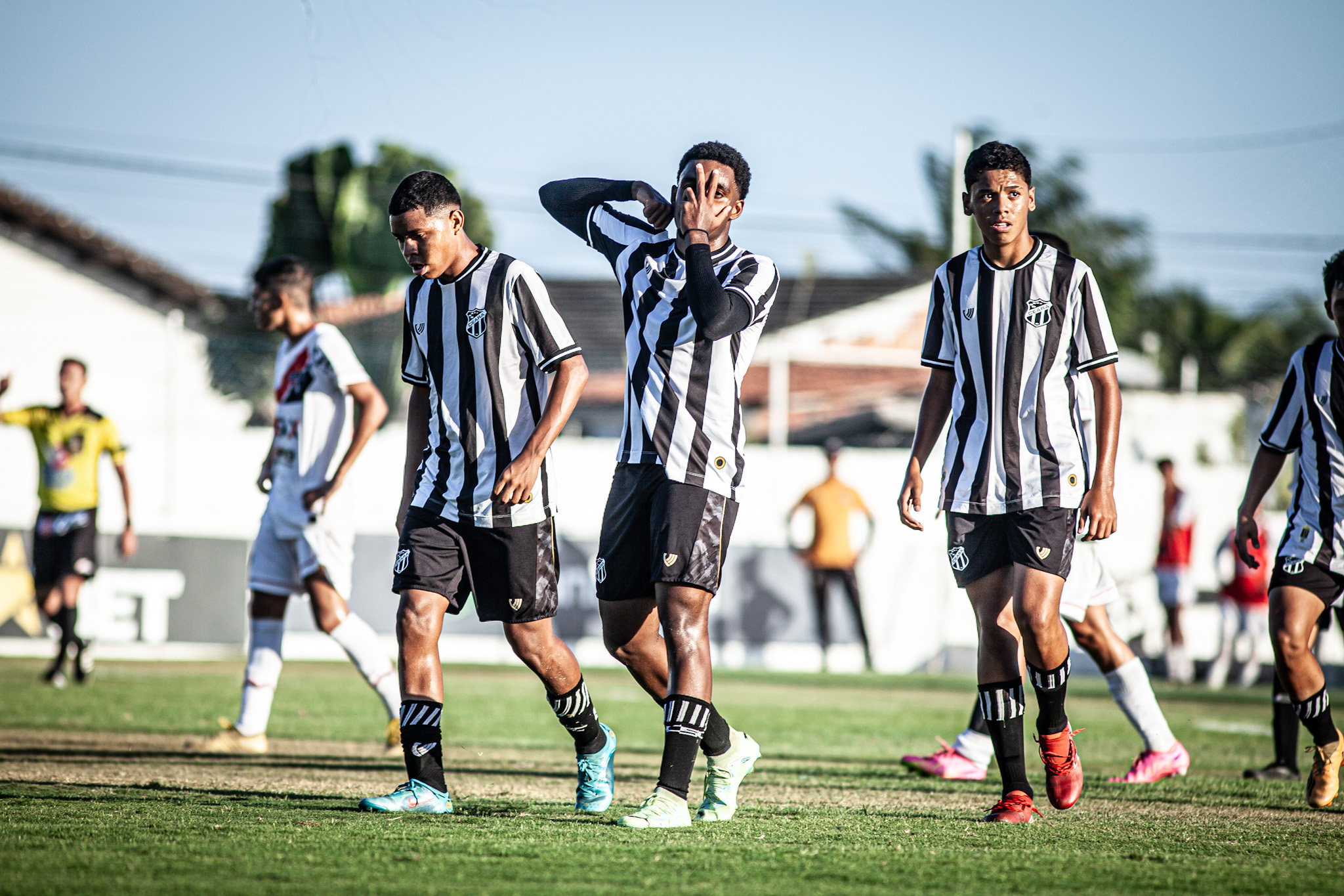 Sub-15: Na Cidade Vozão, Ceará vence o Ferroviário por 4 a 2 e segue na liderança do Estadual