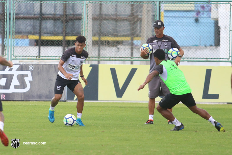Elenco do Ceará finaliza preparação para jogo decisivo contra o Floresta