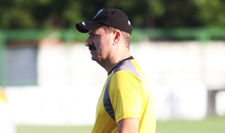 Buscando regularidade, Leandro Campos pede doação do grupo