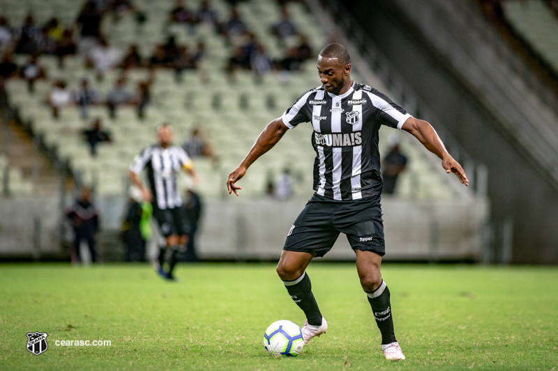 Um dos principais nomes do elenco alvinegro, Luiz Otávio exalta organização que existe no clube em todas as áreas 