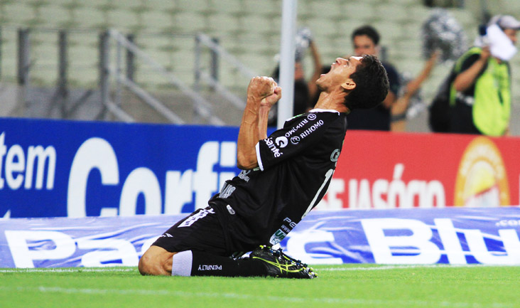 Magno Alves foi o autor do centésimo gol do Ceará em 2013