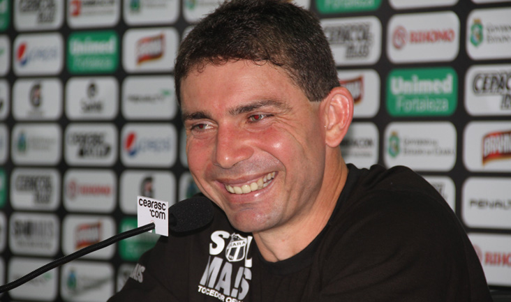 Atacante Mota foi apresentado à imprensa nesta noite