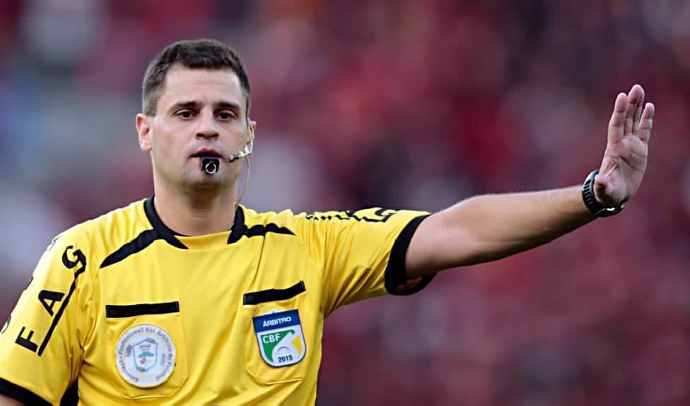 Rafael Traci apita Ceará x São Paulo