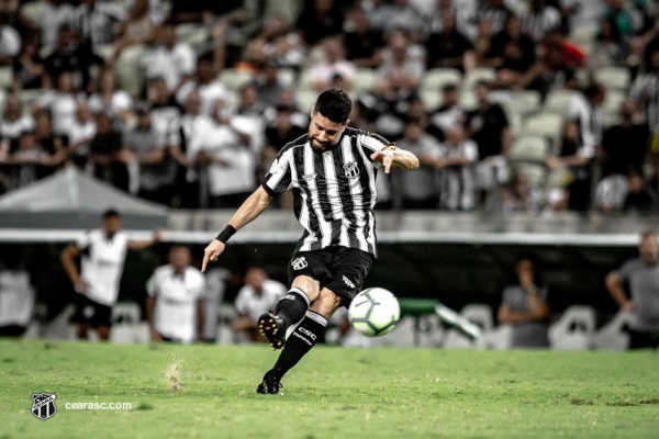 Harmonia alvinegra: meia Ricardinho fala sobre a boa fase no Mais Querido