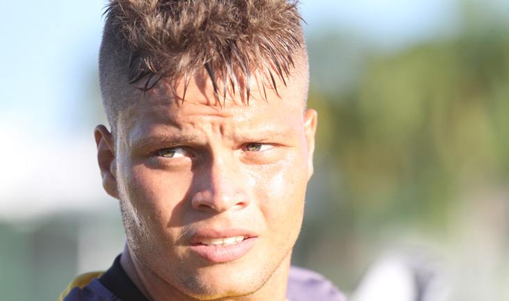 Se sentindo bem, Romário pode retornar aos gramados hoje