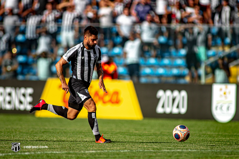 Rafael Sobis evolui na temporada e ganha notoriedade no ataque alvinegro