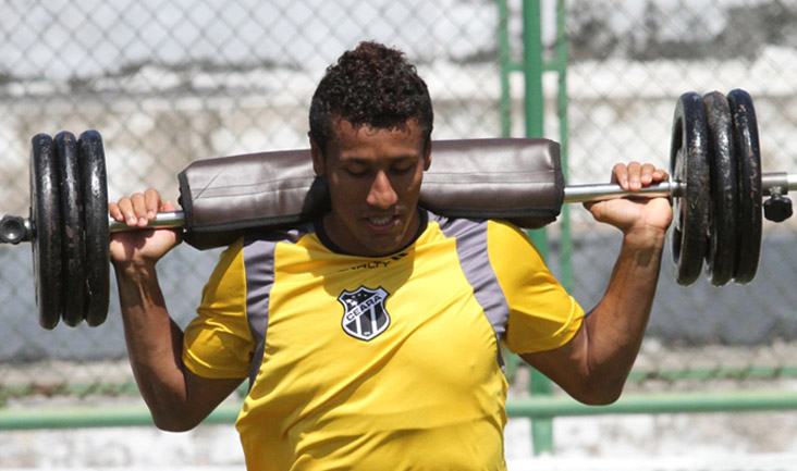 Semana começa com treinos físicos para o grupo