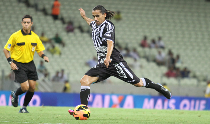 Retornando após lesão, Vicente pode jogar contra o Guarany