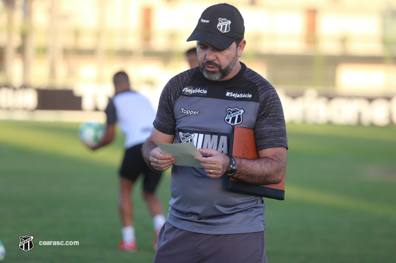 Enderson e Ricardinho destacam aspectos positivos na preparação durante pausa do Brasileiro