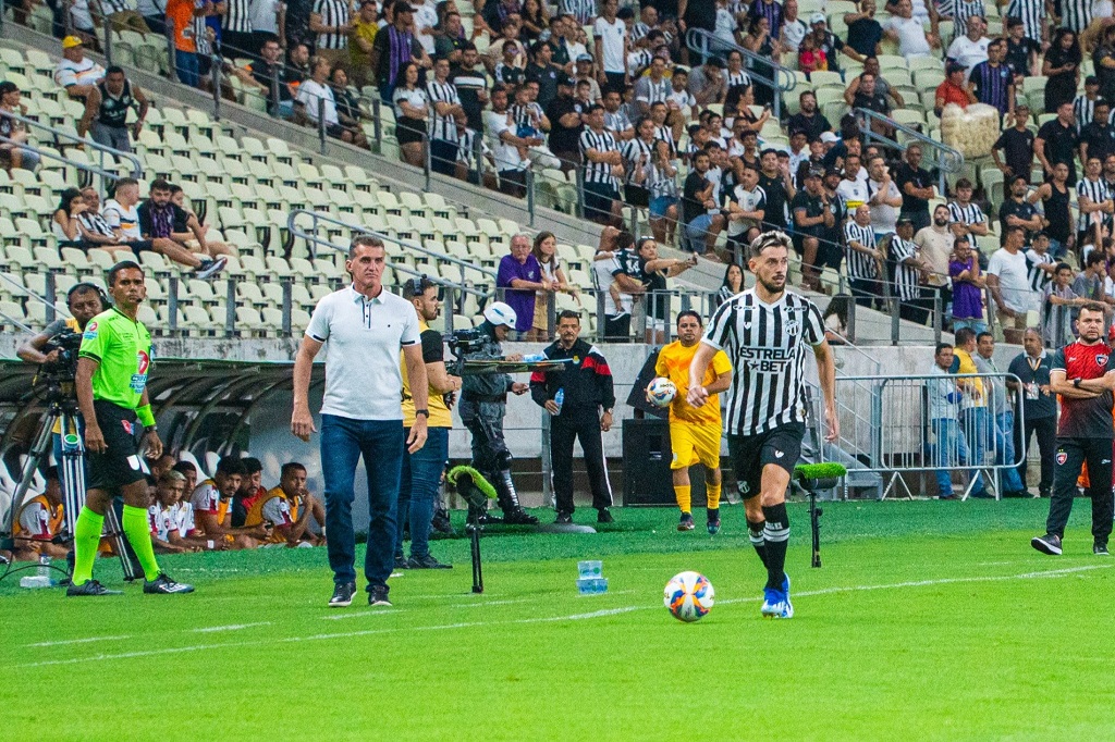 Depois de mais uma vitória, Mancini destaca: “Jogo a jogo, a gente vem ganhando corpo”