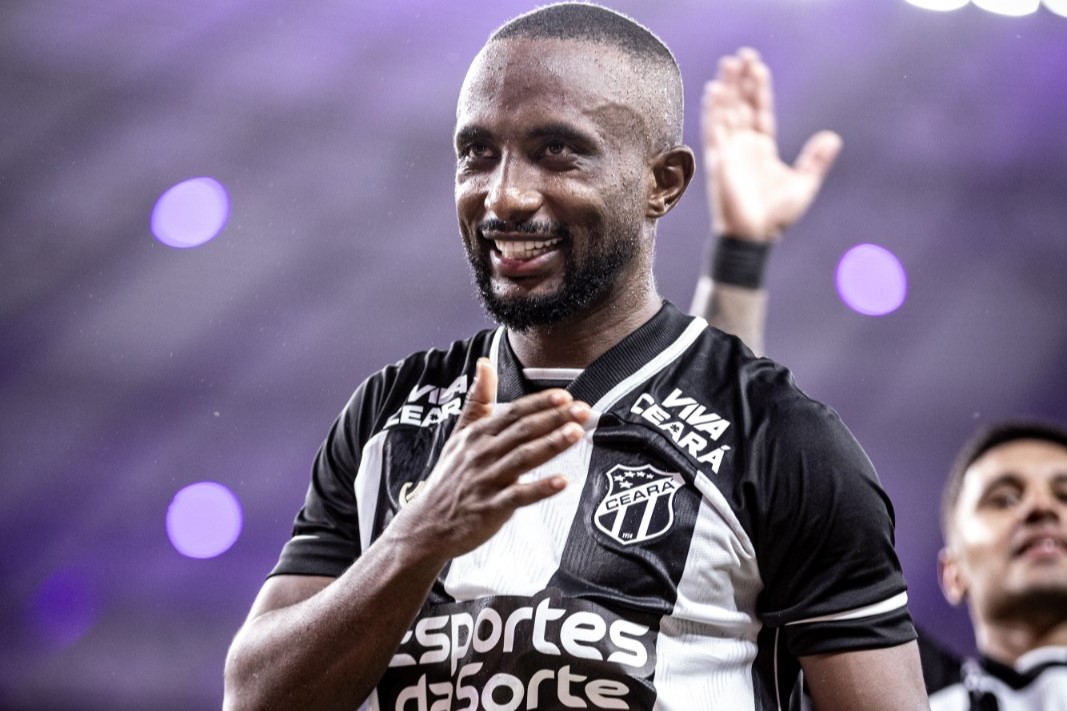 Dieguinho destaca força do grupo em vitória contra o Grêmio: "lutamos e batalhamos até o final"