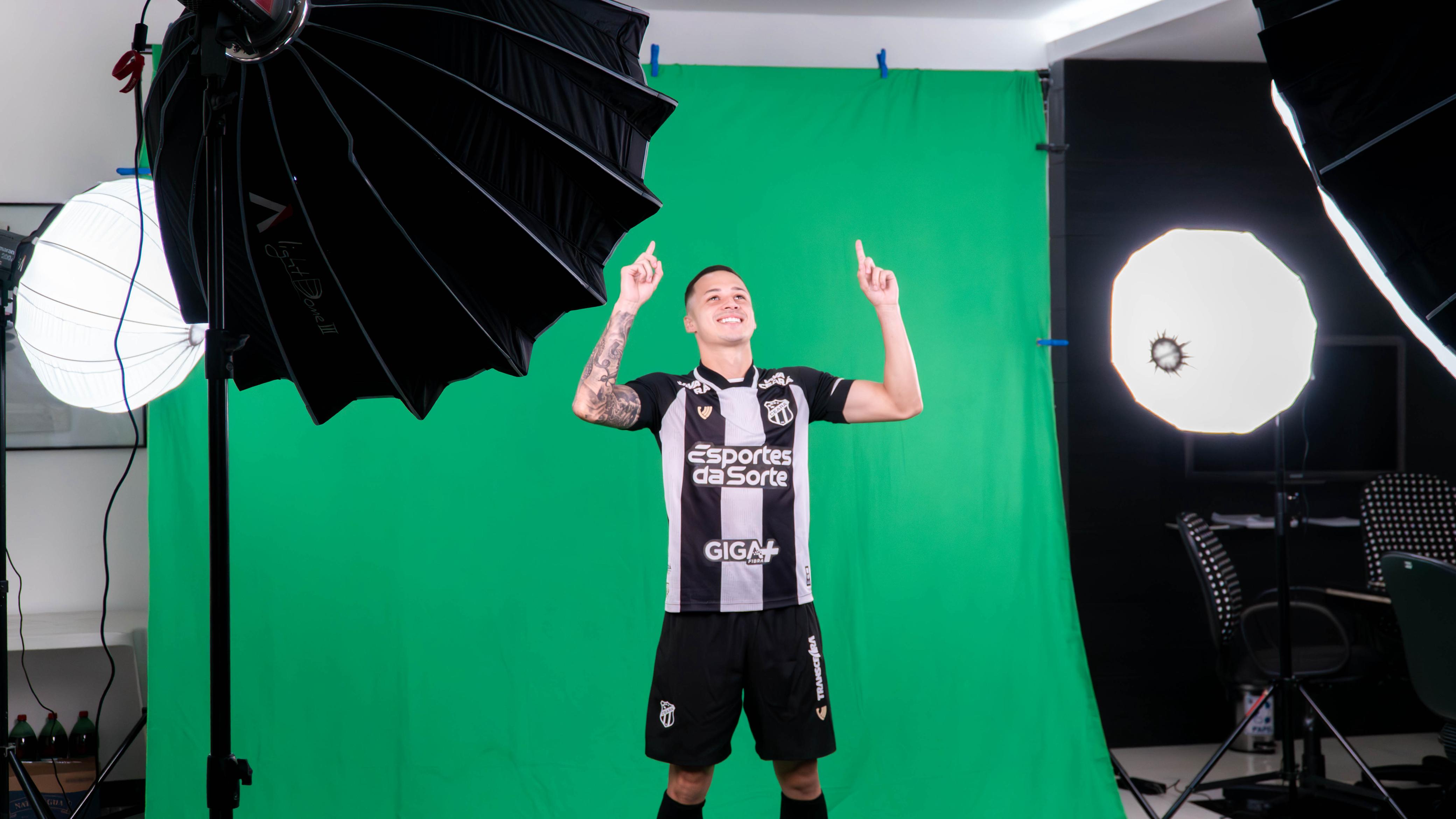 Após lançamento de uniformes, Ceará realiza media day para a temporada 2025