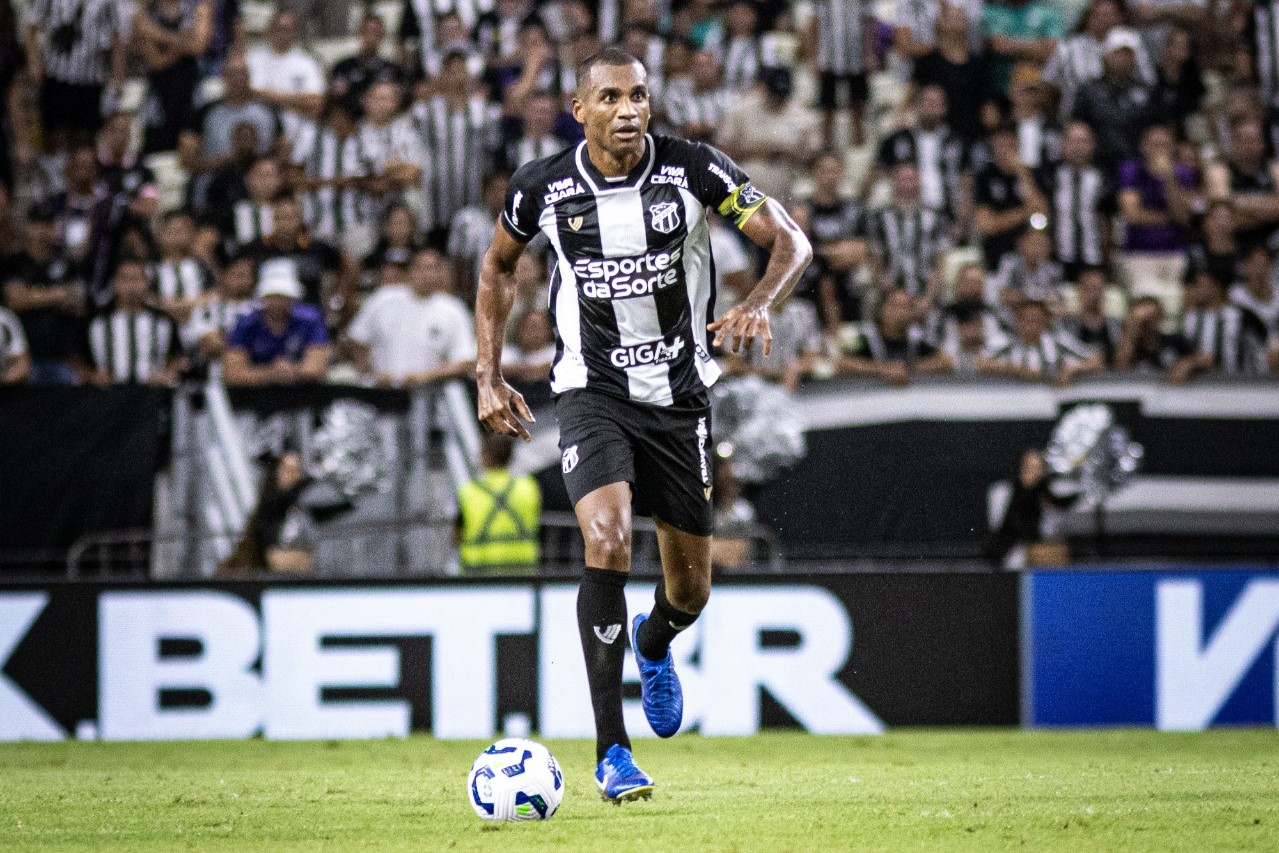 Invicto em casa, Ceará duela com São Paulo pela 6ª rodada na Arena Castelão