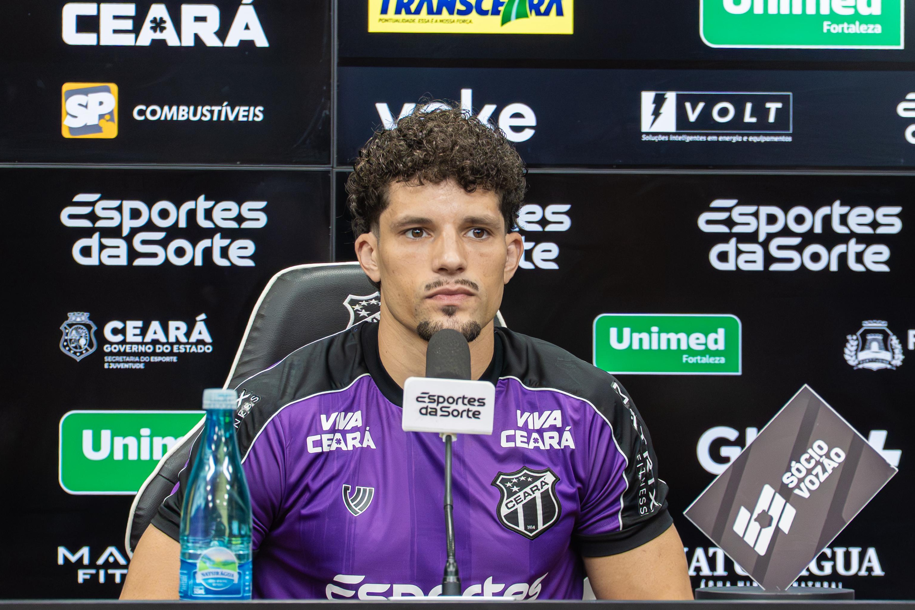Rafael Ramos projeta confronto contra o Cruzeiro e enfatiza: "Não podemos desconfiar do trabalho"