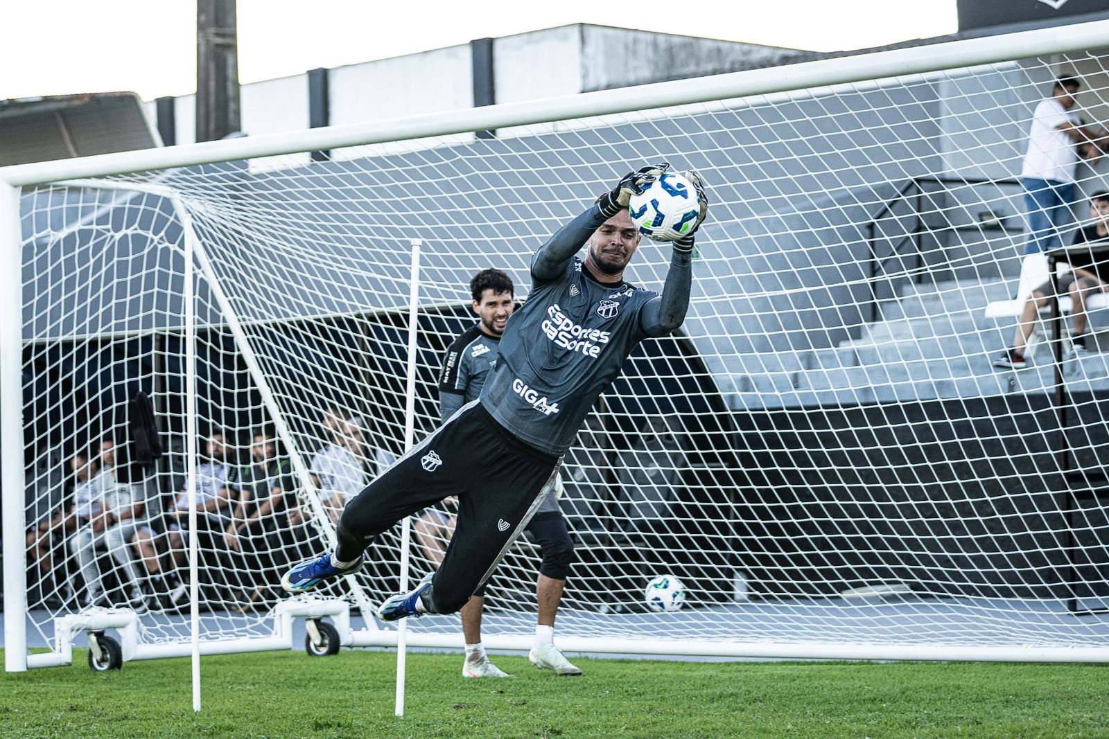Com pausa para a Data FIFA, Ceará se reapresenta na quarta-feira, 8, visando duelo contra o Sport