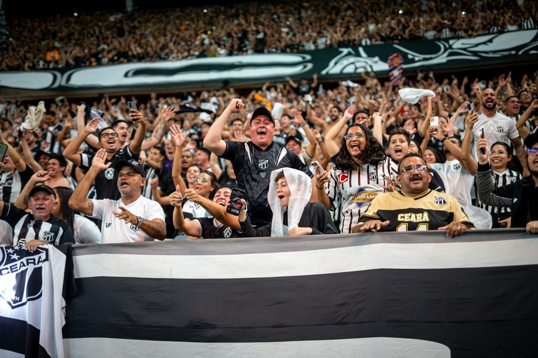 Com ingressos a partir de R$ 10, Ceará inicia venda para duelo contra o Palmeiras