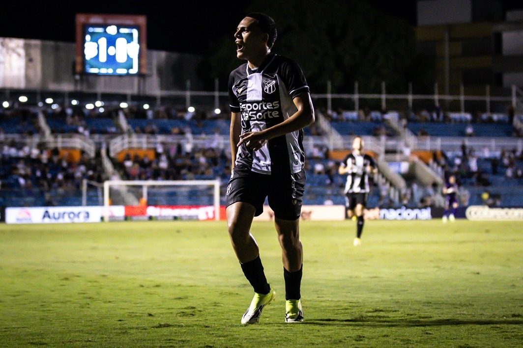 Com gol e assistência contra o Avaí, Melk alcança 12 participações em gols na temporada: "Momento incrível"