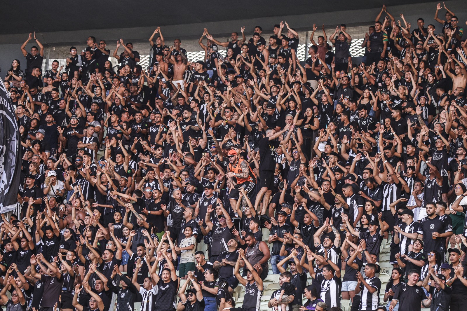 Ceará abre check-in para duelo contra o Sport pela 26ª rodada da Série B