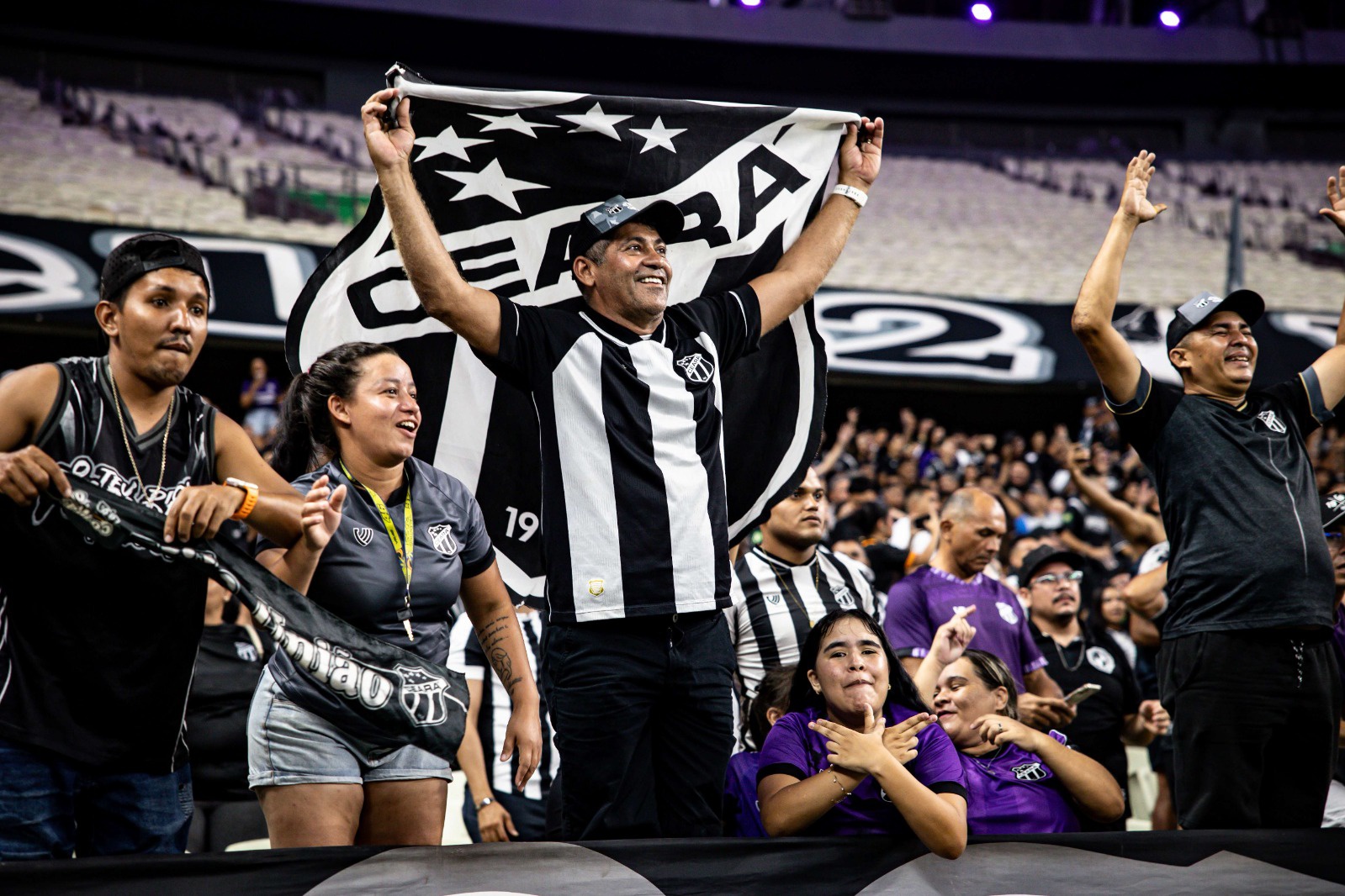 Ingressos para o Clássico-Rei deste domingo seguem à venda