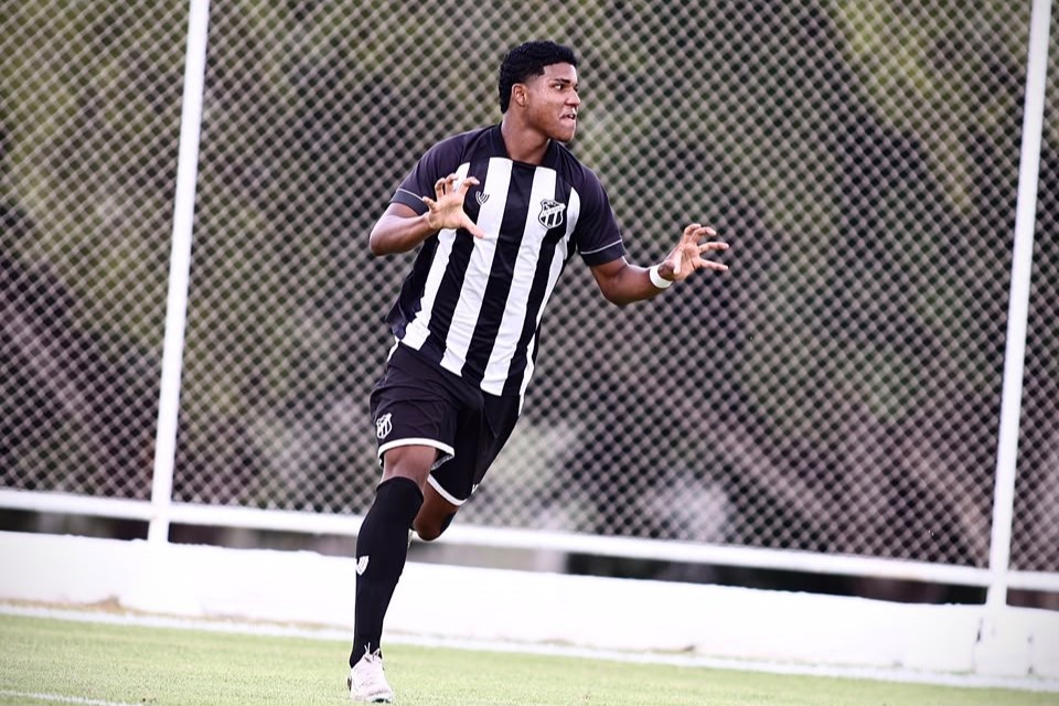 Sub-17: Com hat-trick de Kauan, Ceará vence o FC Atlético por 4 a 0 na Taça Liga Ceará