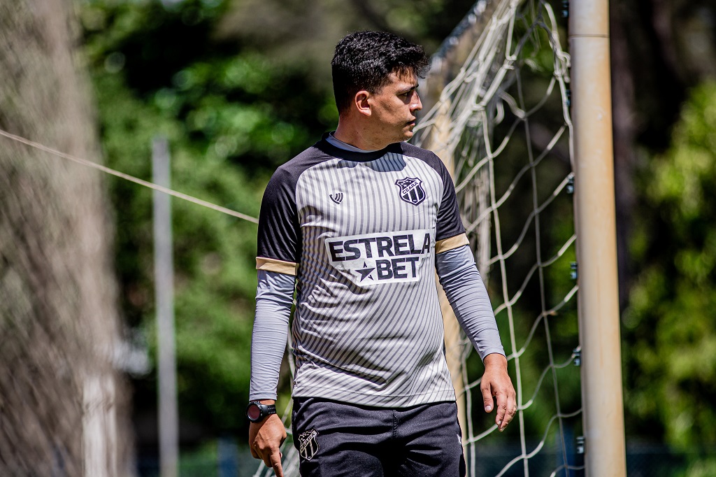 Fut. Feminino Sub-17: Felipe Soares celebra o resultado positivo e projeta evolução da equipe na sequência do Estadual