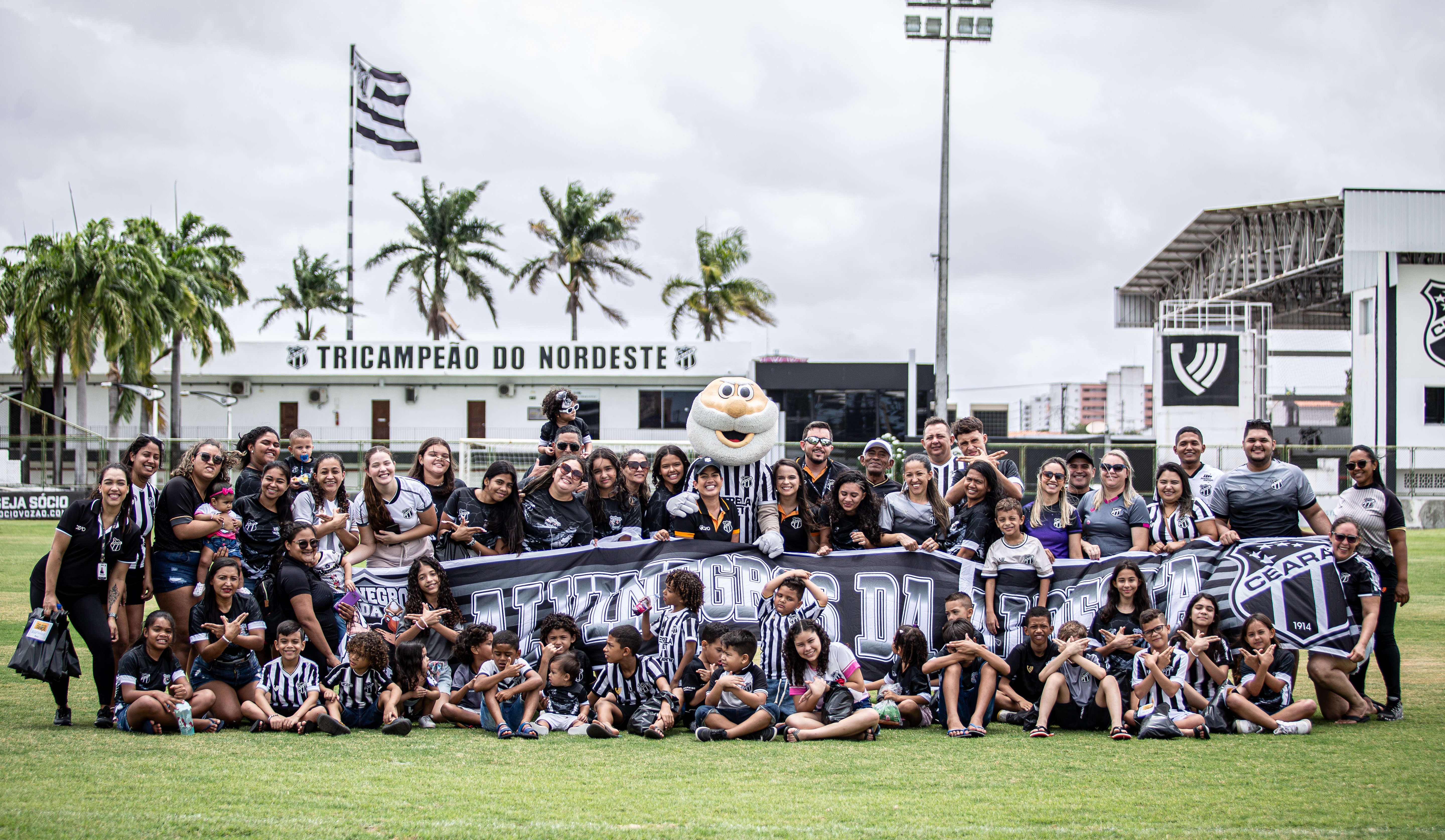 Sócio Vozão: Mais de 40 Crianças realizaram tour pela sede do Mais Querido