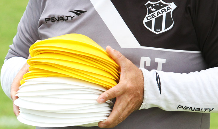 Pensando no duelo contra o Santa Cruz, grupo se reapresenta hoje