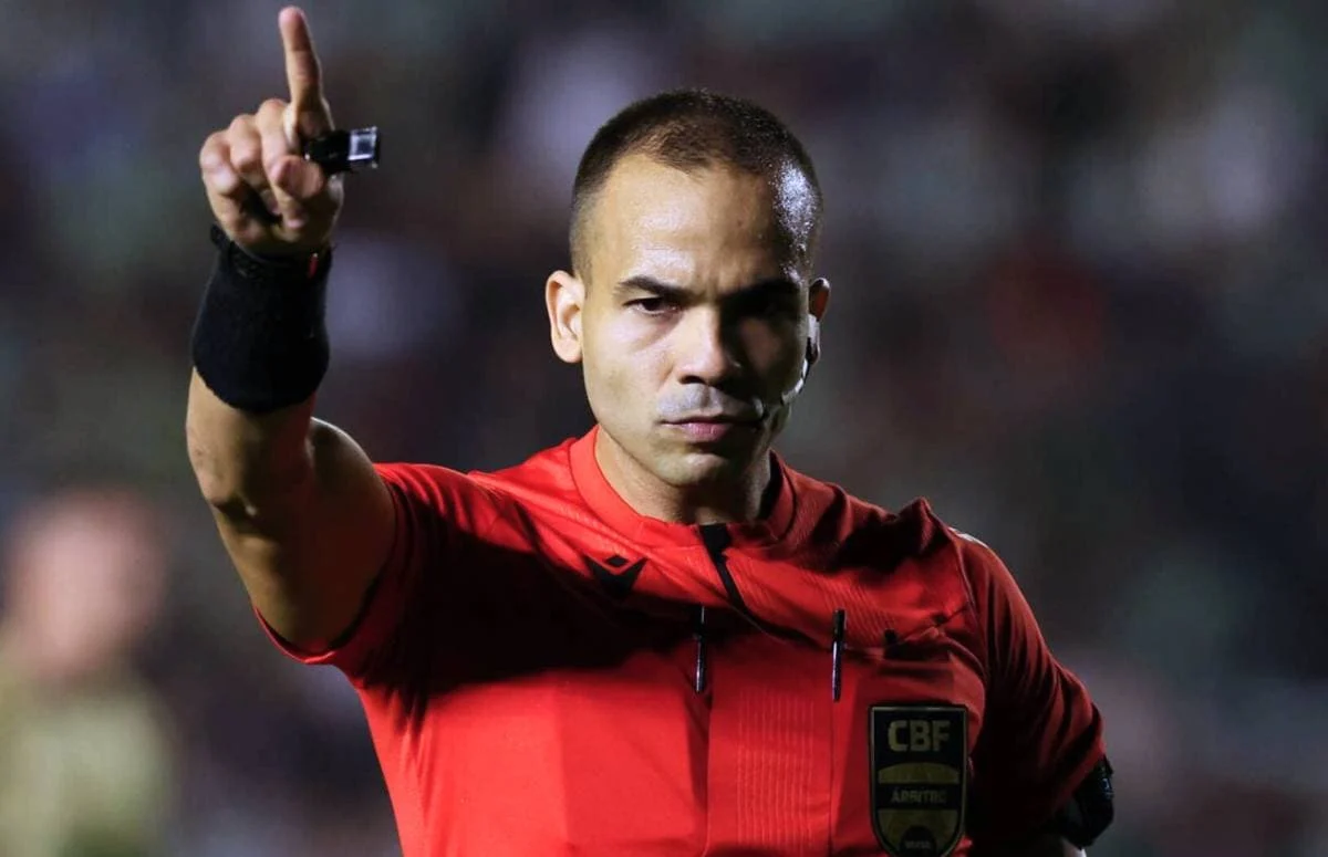 Camp. Brasileiro: Alex Gomes Stefano, do Rio de Janeiro, apita Ceará x Vitória pela 7ª rodada