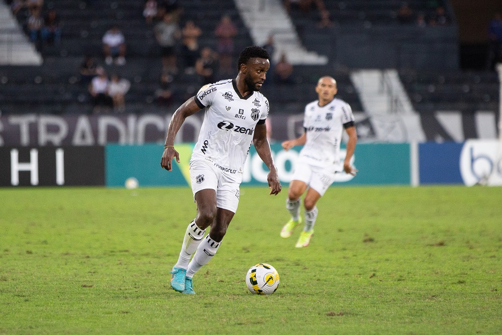 Com gol de Mendoza, Ceará empata em 1 a 1 com o Botafogo, fora de casa