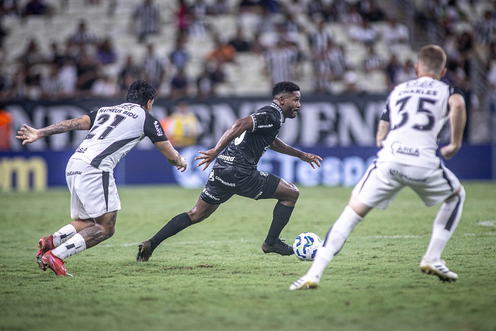 Na Neo Química Arena, Ceará enfrenta o Corinthians em partida válida pela 33ª rodada do Brasileirão