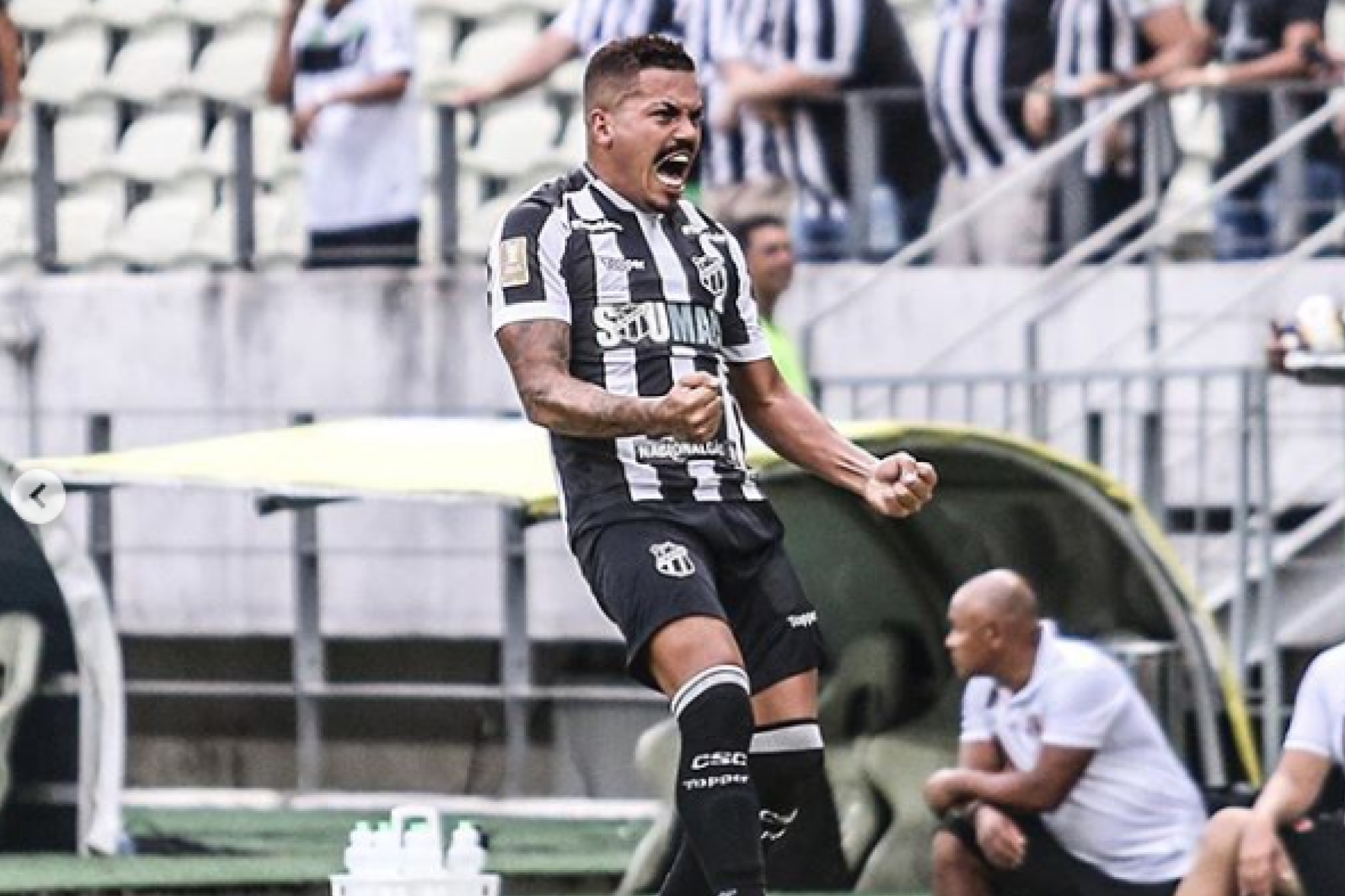 Com golaços de Bueno e Carleto, Ceará vence o Santa Cruz de virada no Castelão
