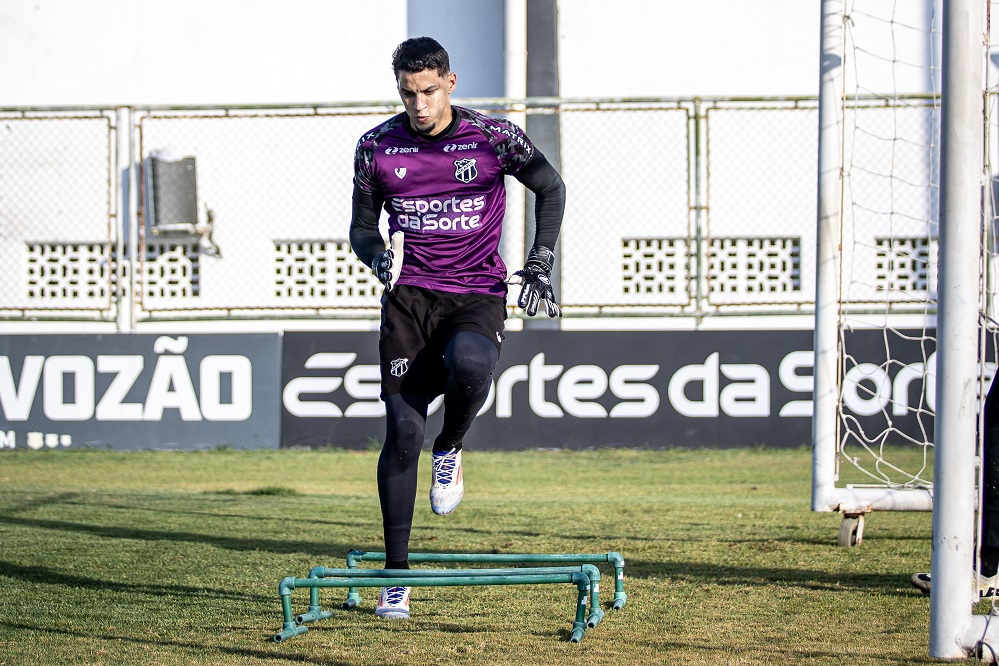 Ceará se reapresenta e faz primeiro treino para o jogo contra o Sport