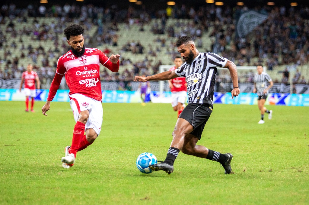 Camp. Brasileiro: Ceará faz jogo de muita entrega, mas para no CRB