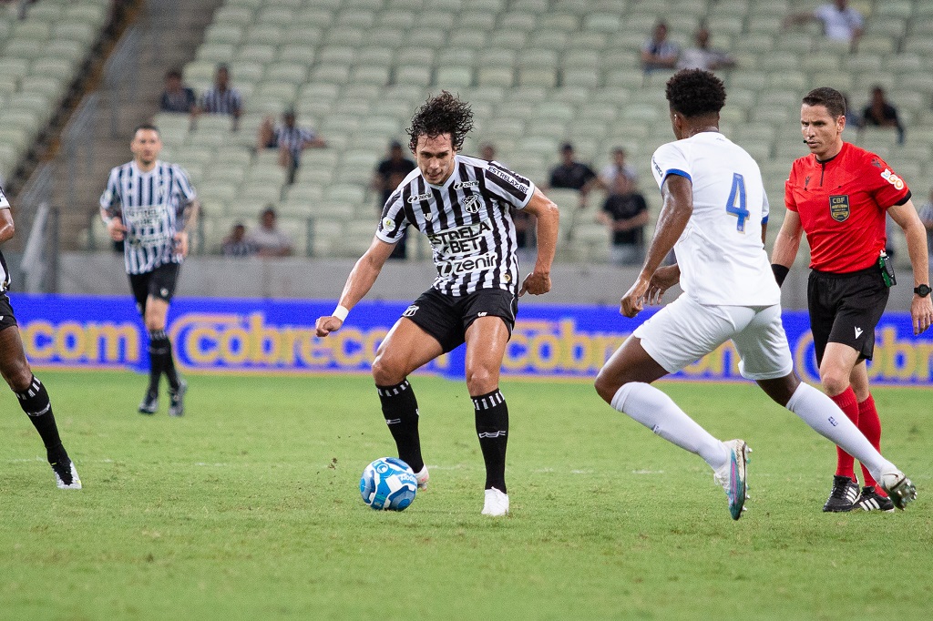 Camp. Brasileiro: Na Arena Castelão, Ceará empata sem gols com o Avaí