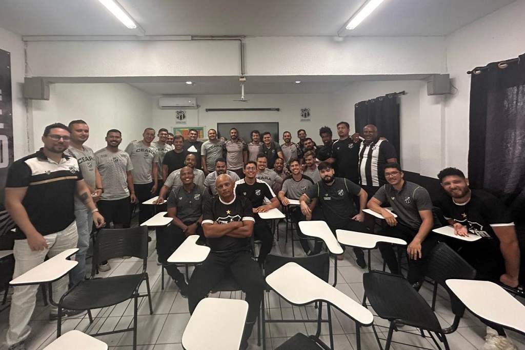 Departamento de futebol das categorias de base do Ceará promove encontro de alinhamento entre profissionais da Cidade Vozão