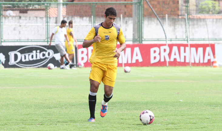 Everton se recupera de lesão e está preparado para retornar