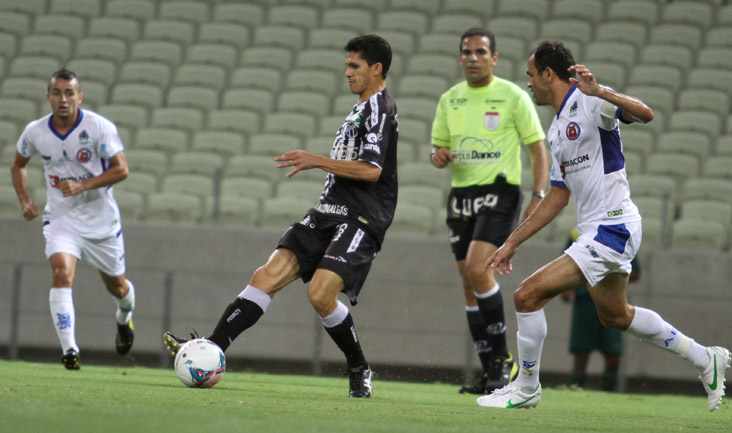 Artilheiros marcam, mas Ceará fica no empate contra o Tiradentes