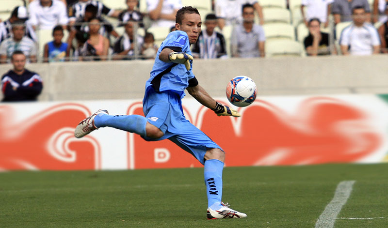 Goleiro Luís Carlos acerta com o Vozão para a próxima temporada