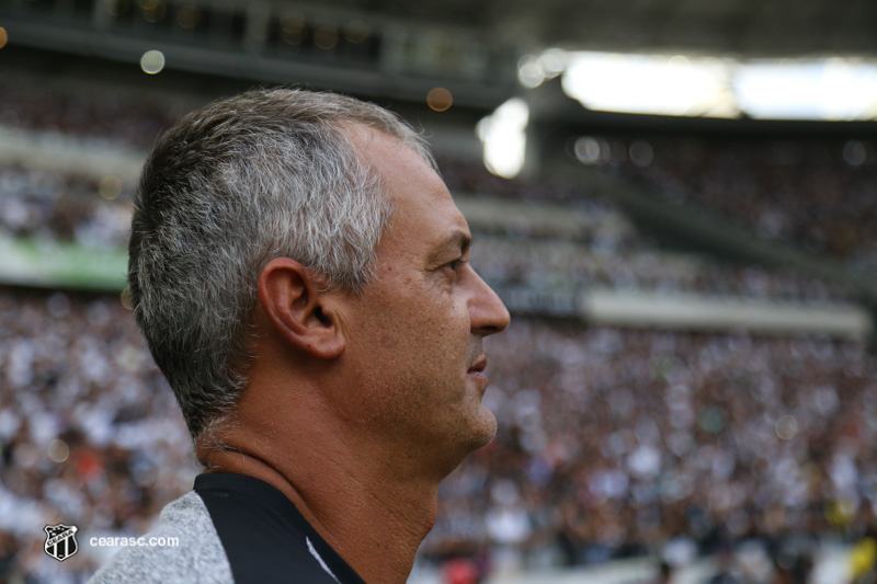  Sobre clássico, Lisca enfatiza: “Estatística não entra em campo. Precisamos estar instigados para ganhar”