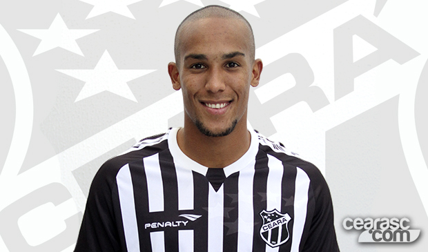 Atacante Rapahel Macena é o novo reforço do Ceará