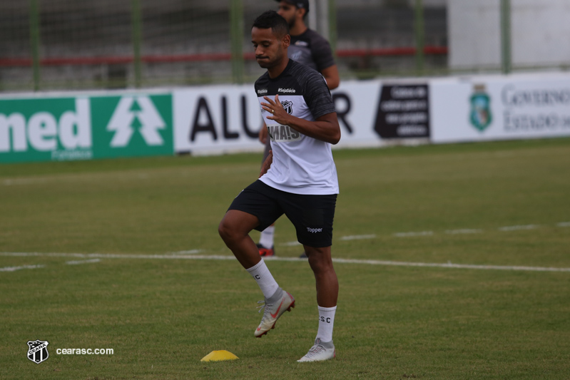 No CT de Porangabuçu, Ceará realiza penúltimo treino antes de duelo contra o Flu