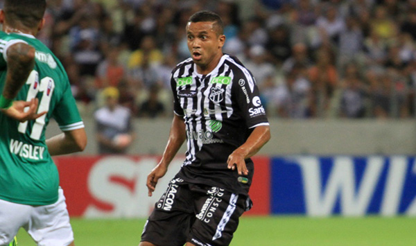 Sérgio Soares não contará com Rogerinho, contra o Joinville