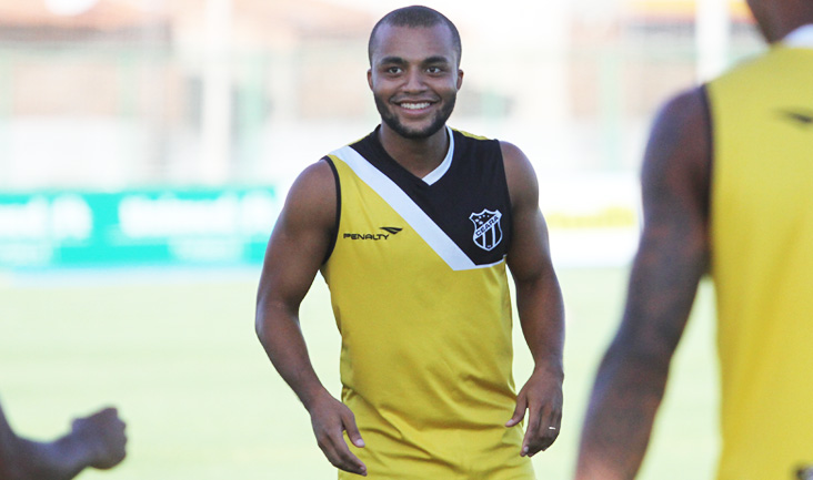 Feliz com retorno, Samuel Xavier pede foco para o jogo de quarta
