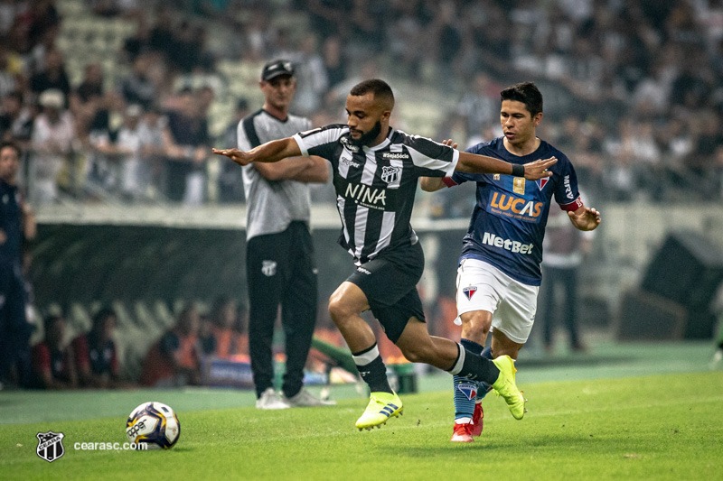 Samuel Xavier: “Campeonato à parte; Clássico-Rei é especial para todo jogador”
