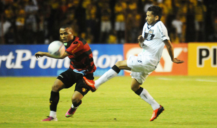 Jogando na Ilha do Retiro, Ceará perde para o Sport por 2 x 1