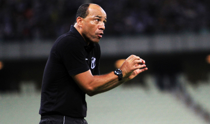 Contra o Atlético/GO, Sérgio Soares aposta na experiência e determinação