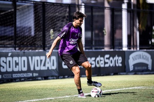 Elenco alvinegro realiza mais uma atividade no Vovozão e segue preparação para confronto com o Athletic