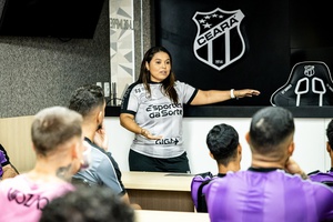 Setores de Nutrição e Psicossocial orientam atletas sobre alimentação e descanso no pós-jogo